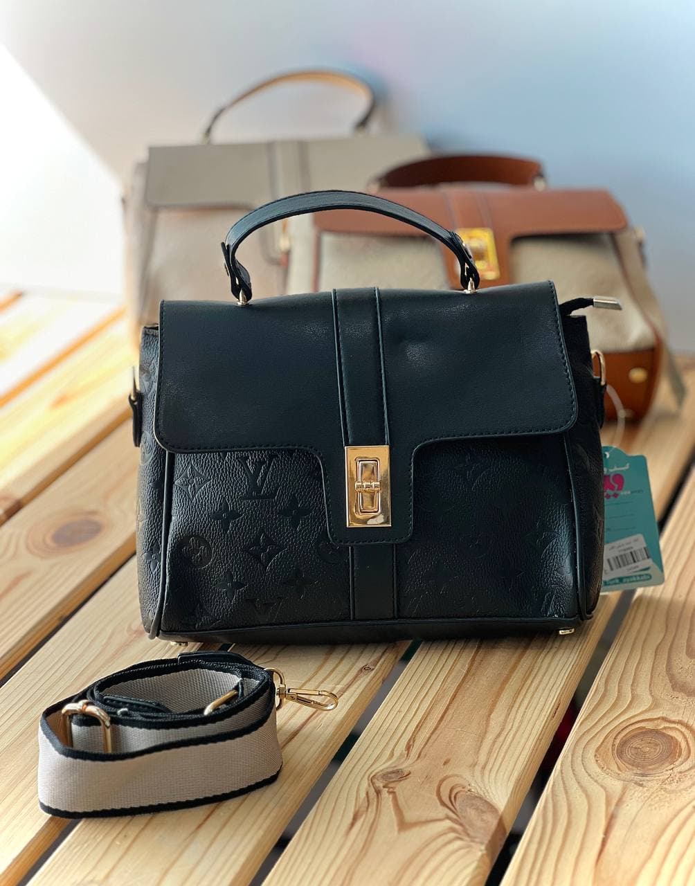 کیف لویی ویتون قفلی — تصویر ۵