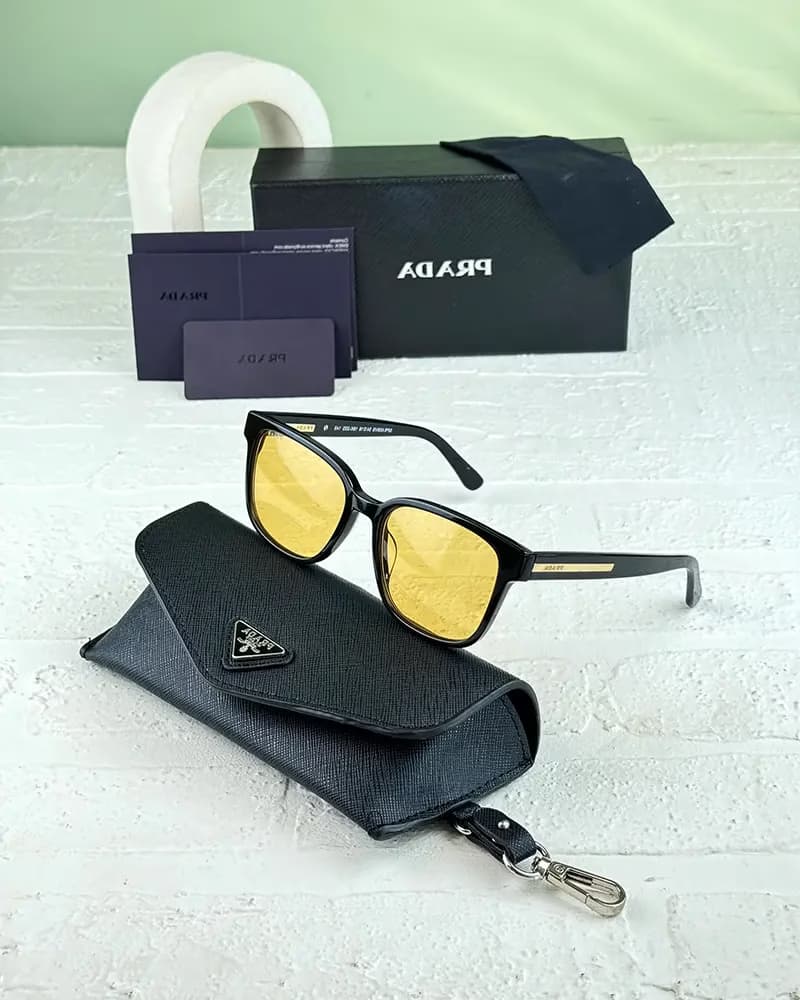 عینک آفتابی اسپرت پرادا مدل PRADA SPR A09VS — تصویر ۲