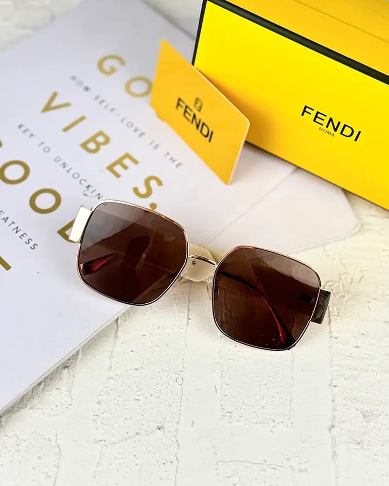 عينک آفتابی زنانه فندی مدل FENDI FE40109U (sl) — تصویر ۳