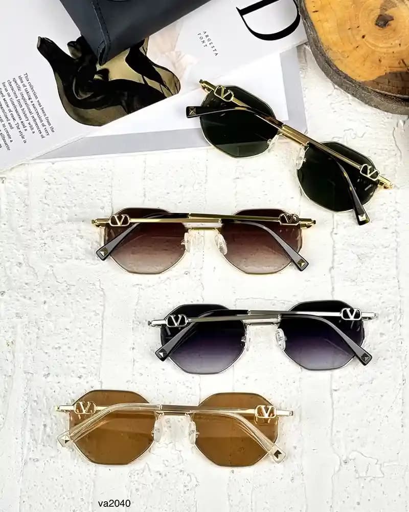 عينک آفتابي زنانه والنتينو مدل VALENTINO VA2040 — تصویر ۶