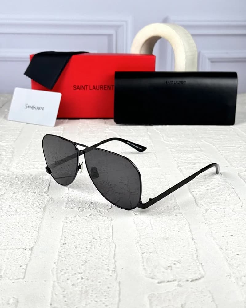 عينک آفتابي زنانه سنت لارنت مدل SAINT LAURENT SL690 DUST (sl) — تصویر ۳