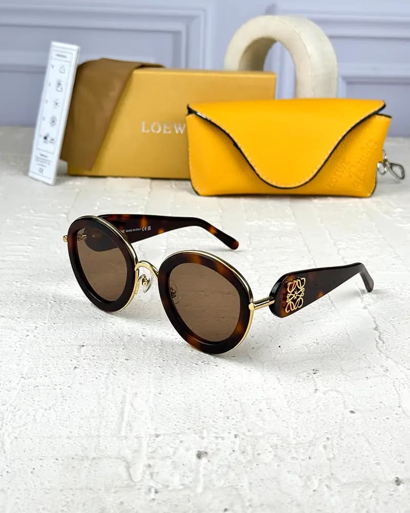 عینک آفتابی زنانه لوئوه مدل LOEWE LW40130U