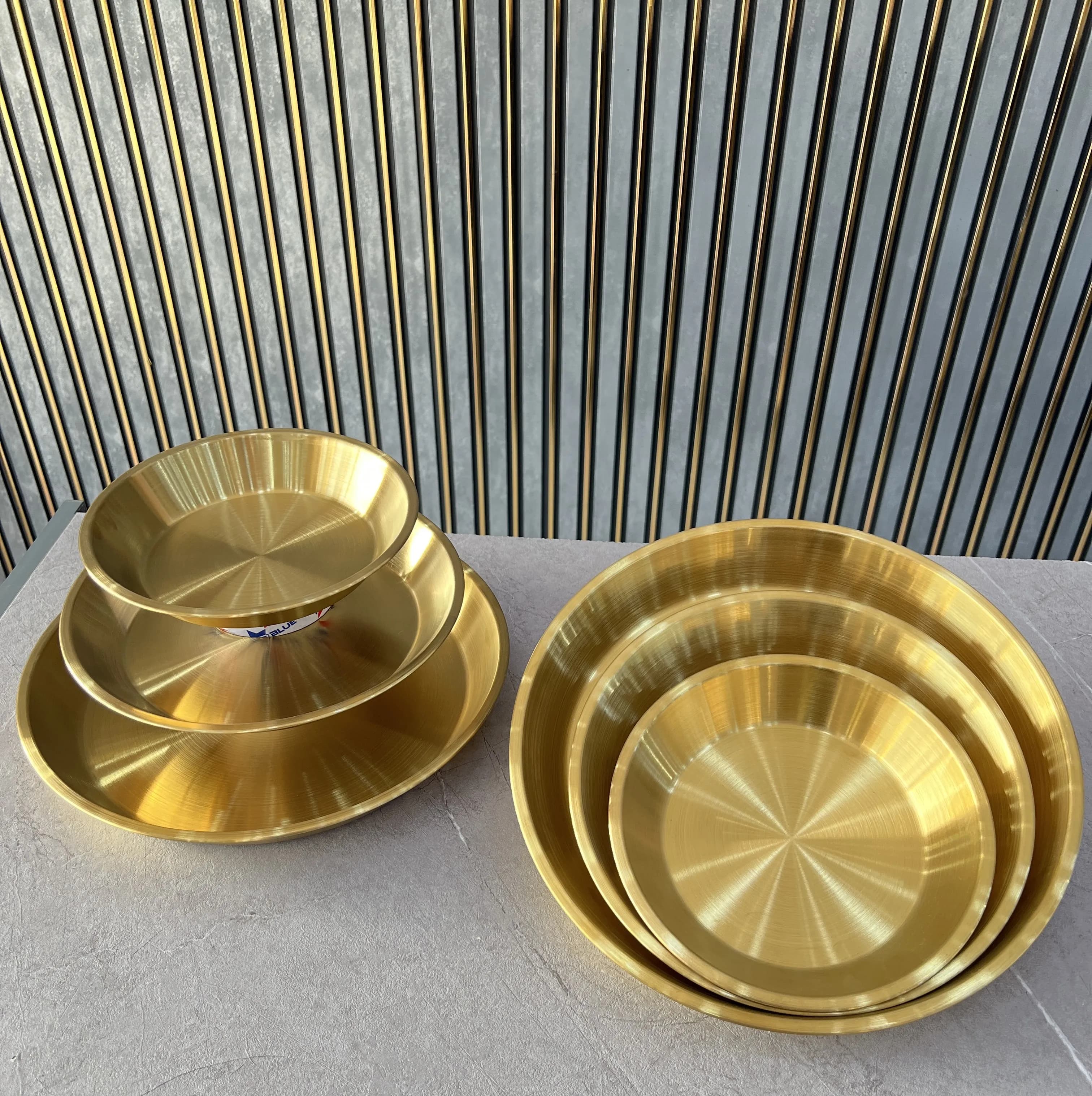ظرف استیل طلایی کد 44-0611 وارداتی (x)