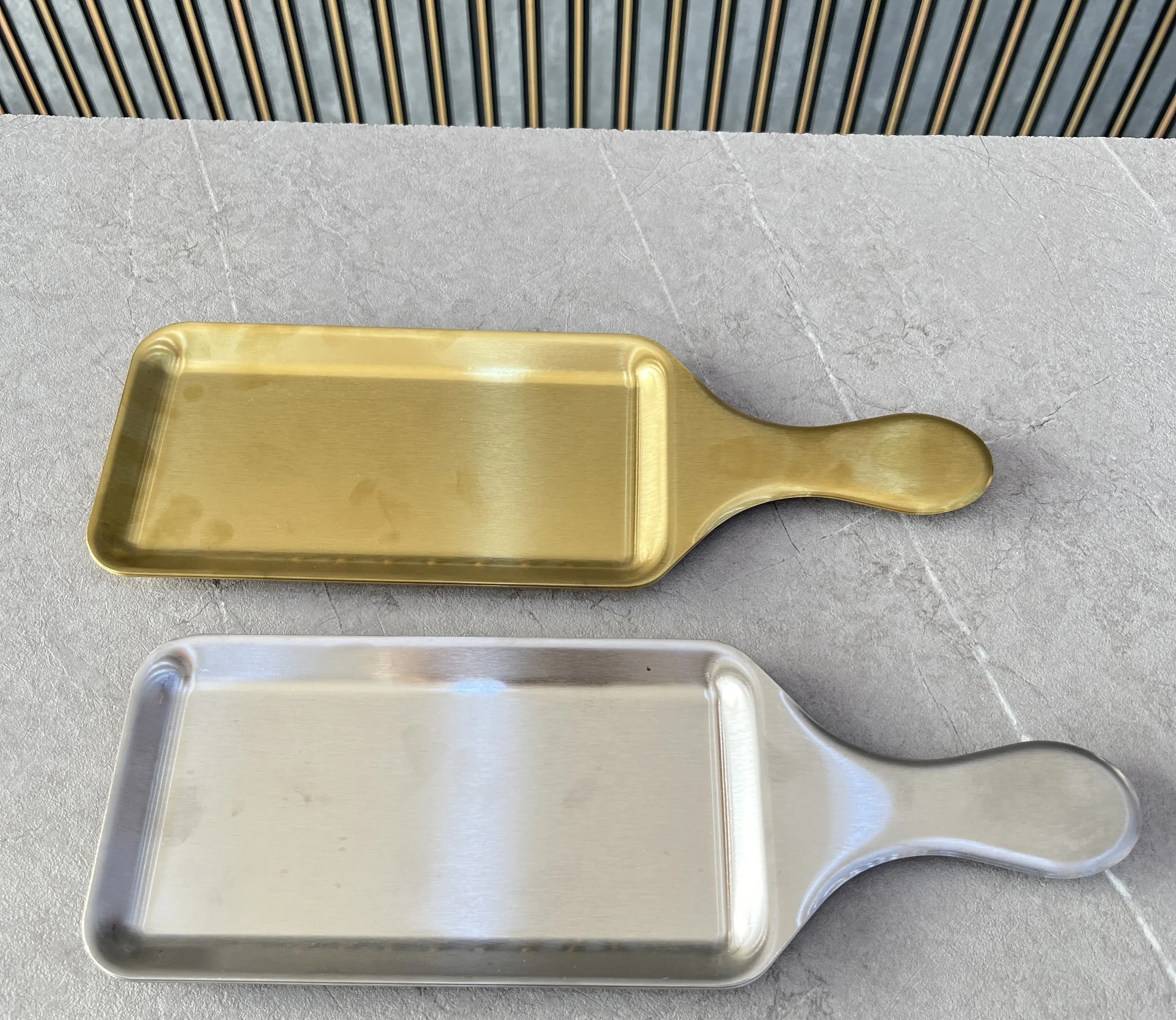 ظرف سرو استیل طلایی کد 96-0611 وارداتی (x) — تصویر ۳