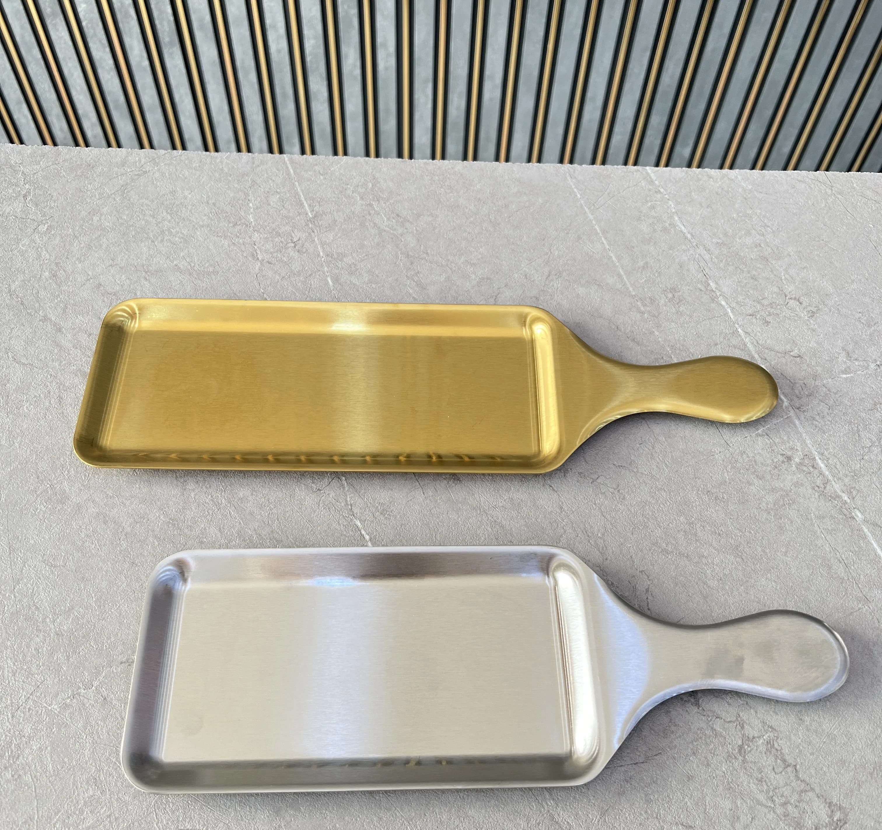 ظرف سرو استیل طلایی کد 96-0611 وارداتی (x)