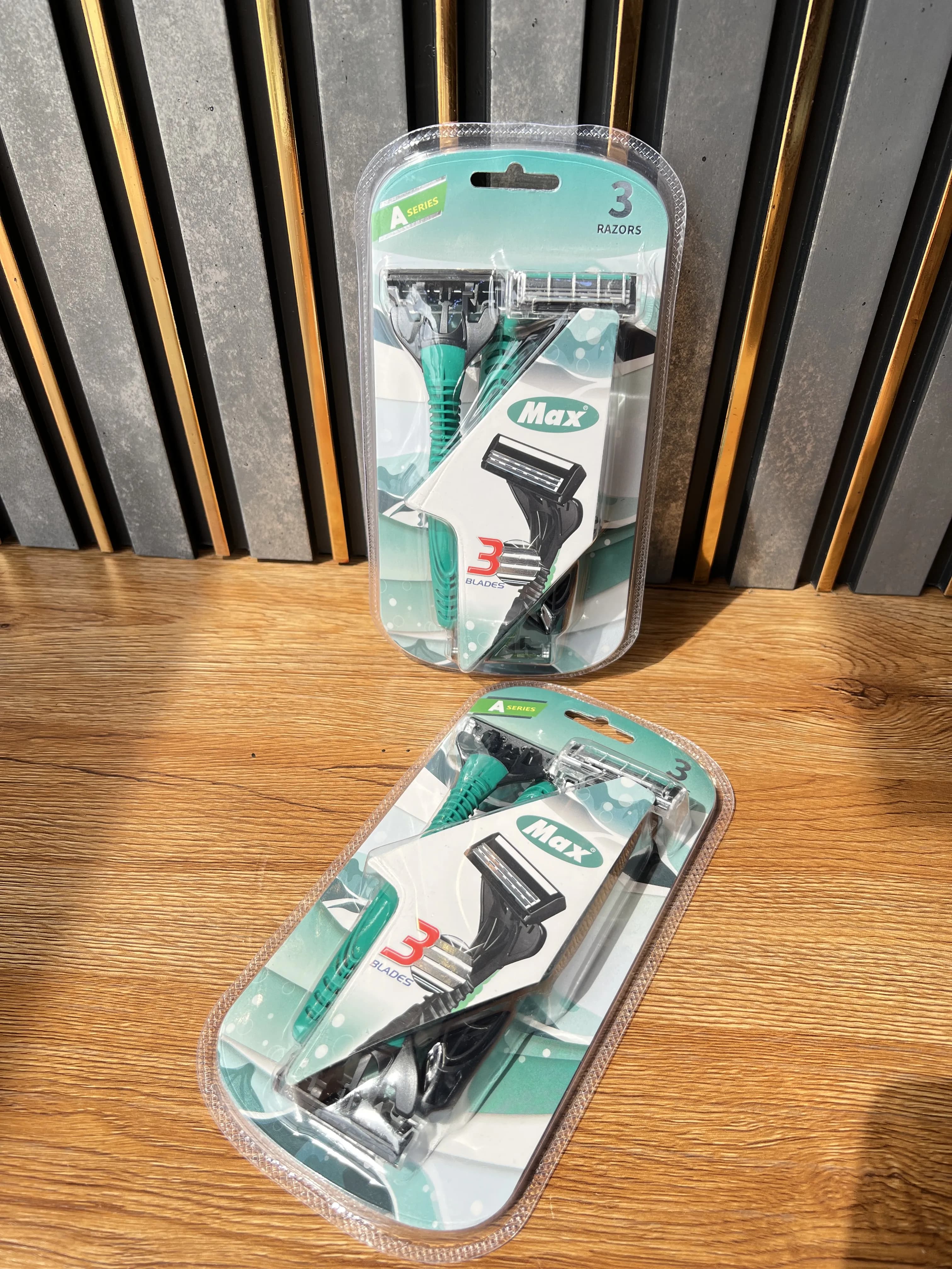 پک ژیلت 3 تیغ کد 12-0978 وارداتی (x) — تصویر ۲