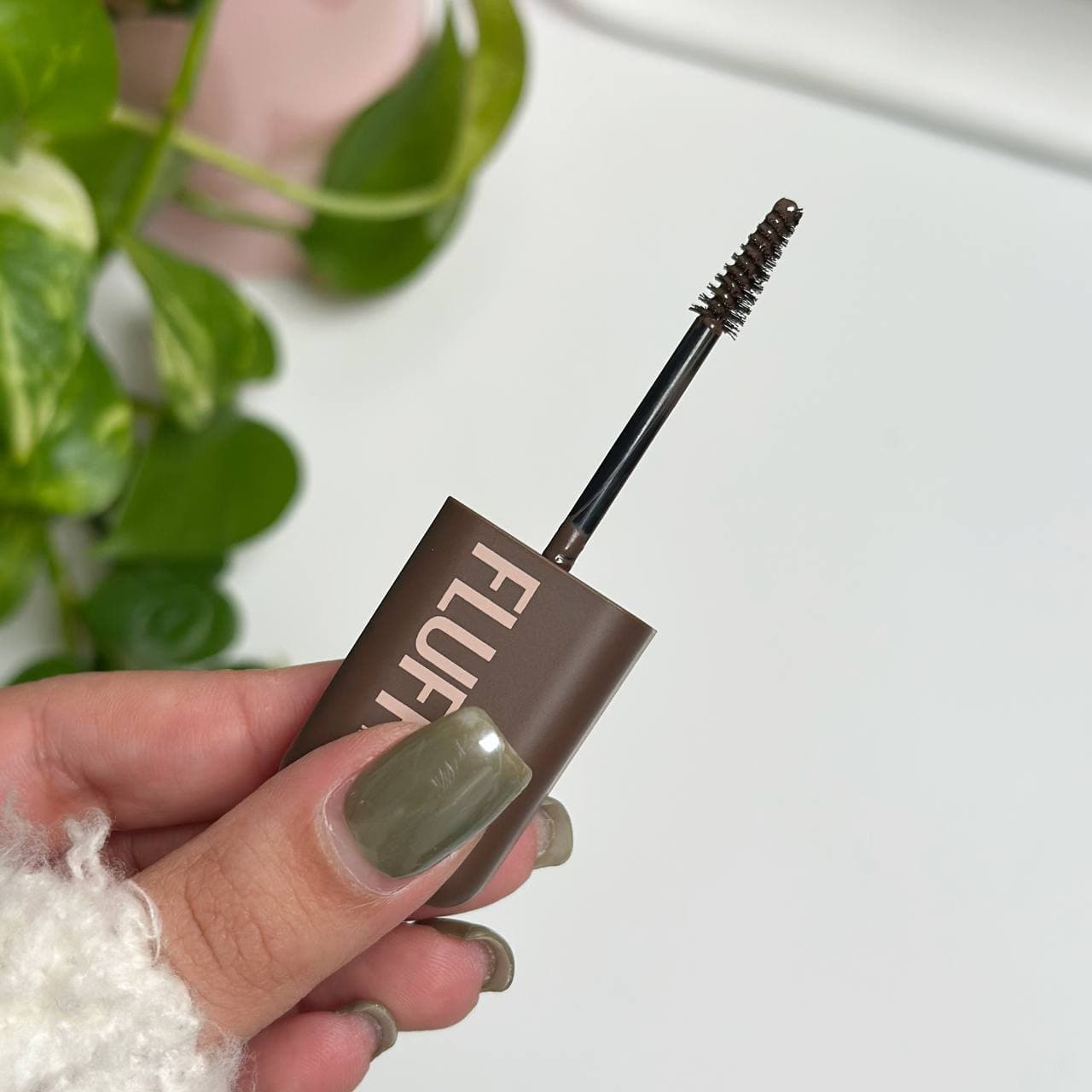 ریمل ابرو رنگی قهوه‌ای — تصویر ۴