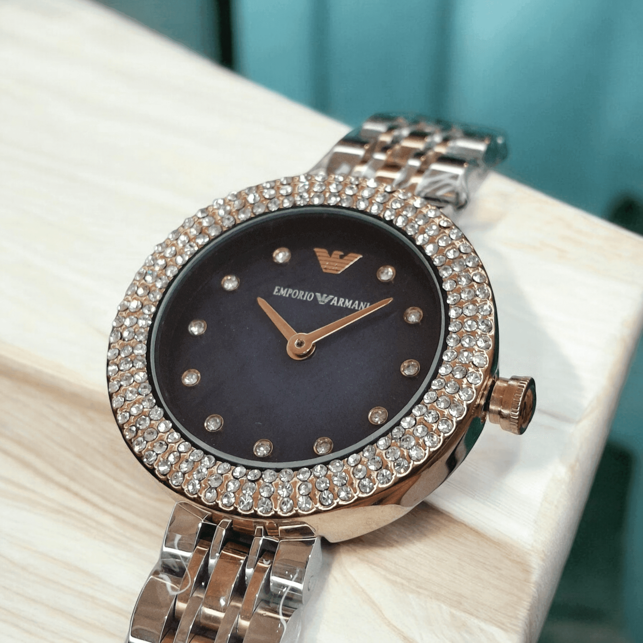 ساعت زنانه فلزی امپریو آرمانی موتور ژاپنی اصلی صفحه سورمه ای صدفی EMPORIO ARMANI AR 11222 — تصویر ۳