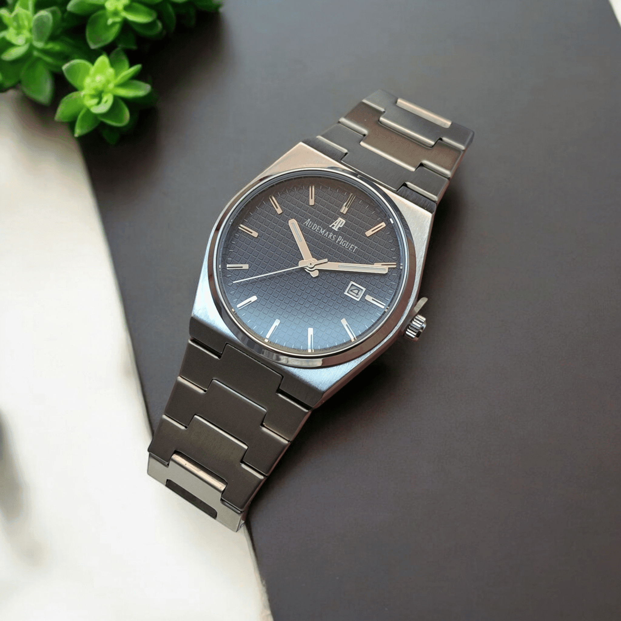 ساعت مردانه ای پی (AP)نقره ای صفحه سورمه ای مدل AP Royal Oak Offshore PRX — تصویر ۳