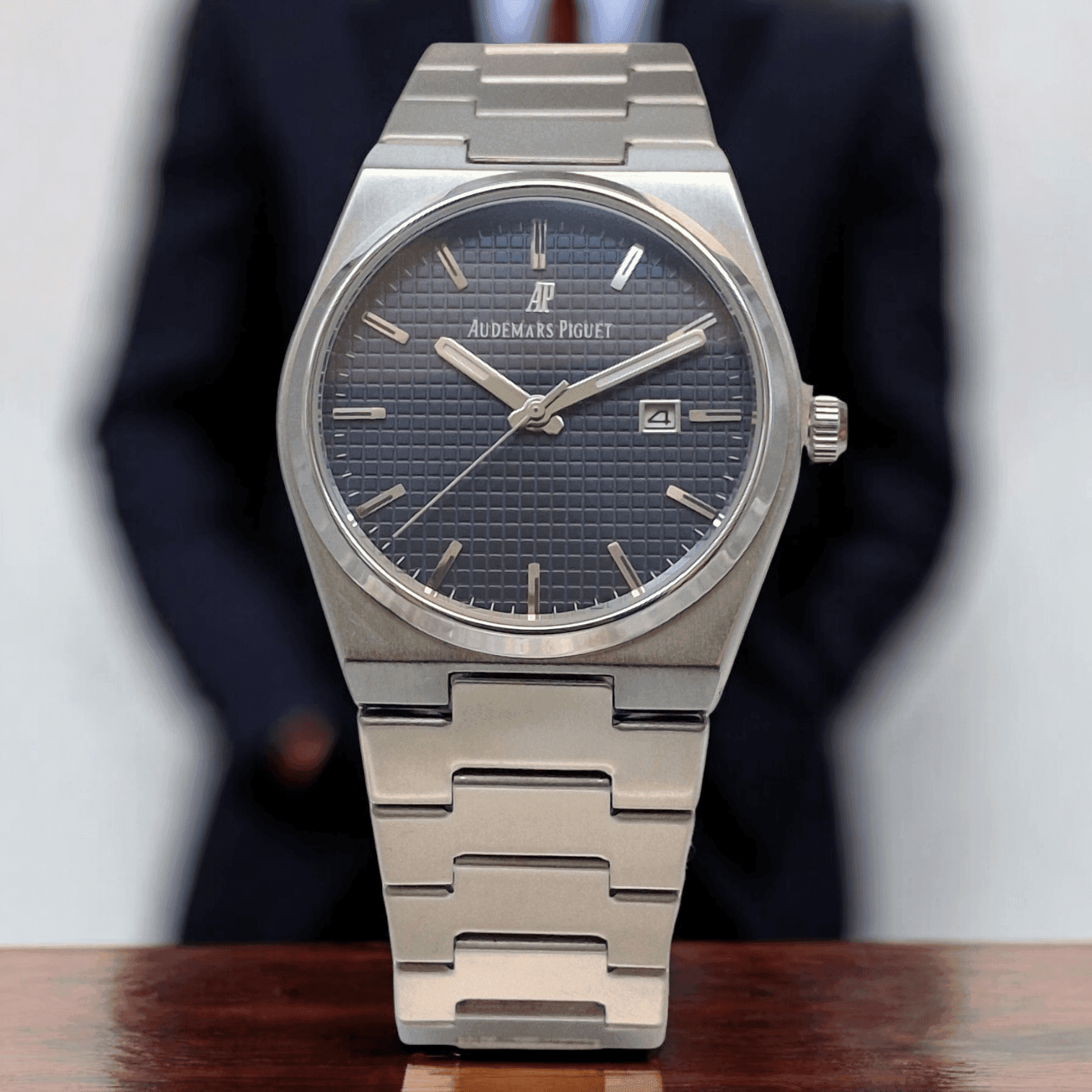 ساعت مردانه ای پی (AP)نقره ای صفحه سورمه ای مدل AP Royal Oak Offshore PRX