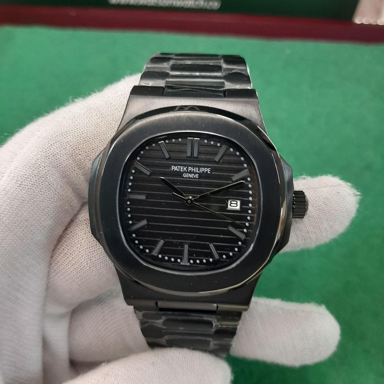 ساعت پتک فیلیپ مردانه ناتیلوس تمام مشکی صفحه مشکی مدل Patek Philippe — تصویر ۵