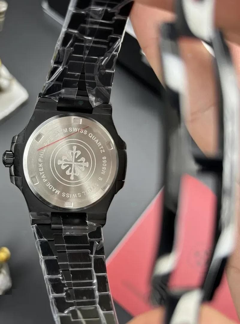 ساعت مچی پتک فیلیپ ناتیلوس مردانه صفحه سورمه ای مدل Patek Philippe — تصویر ۳