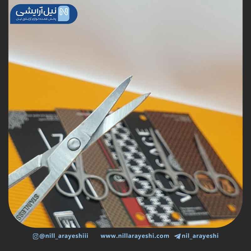 قیچی ابرو سر تیز مارک دار ( نقره ای ) — تصویر ۴