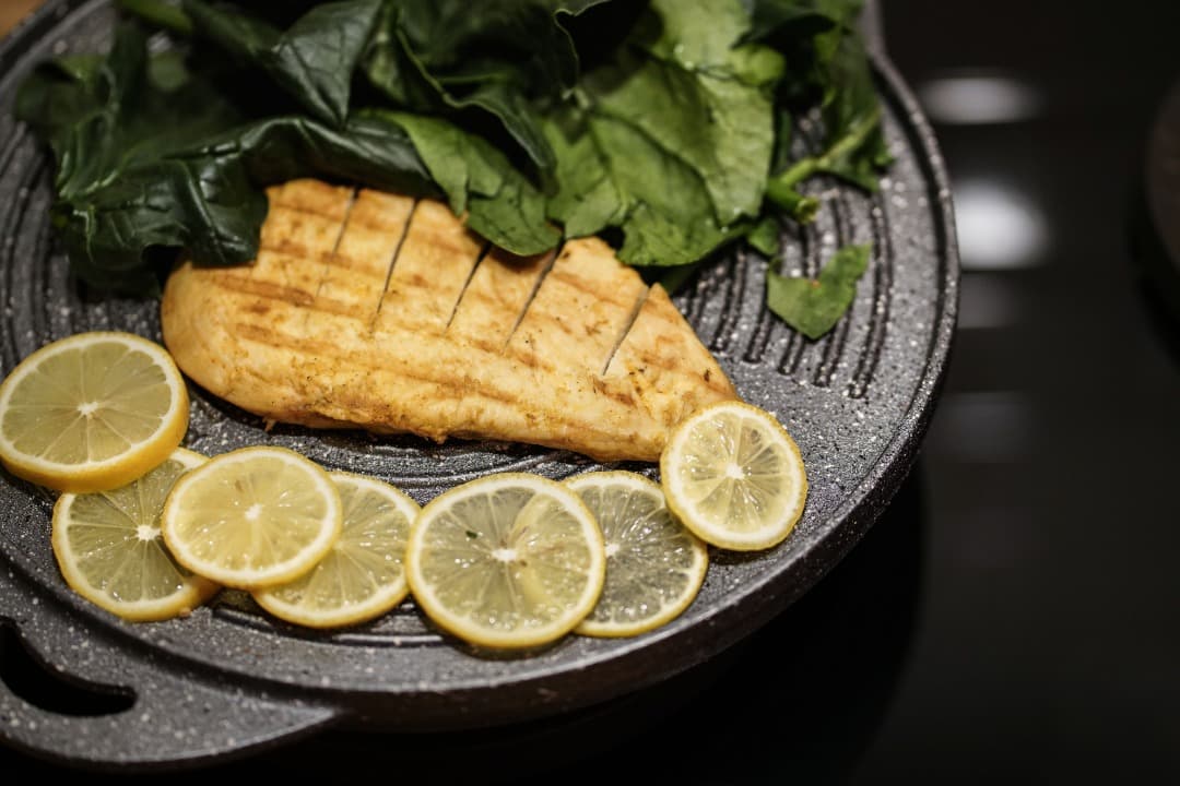 تابه گریل گرد درب دار ماهان سایز 28 | M.A.H.A.N | گرانیت ایتالیایی — تصویر ۵