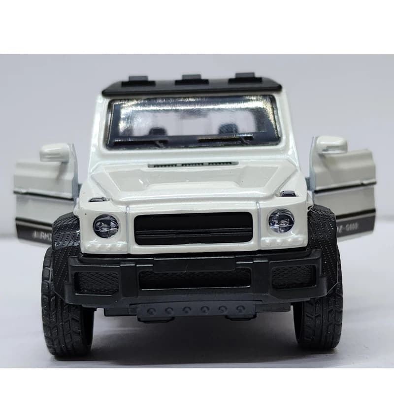 ماشین فلزی موزیکال مدل Mercedes Benz AMG G63 — تصویر ۳