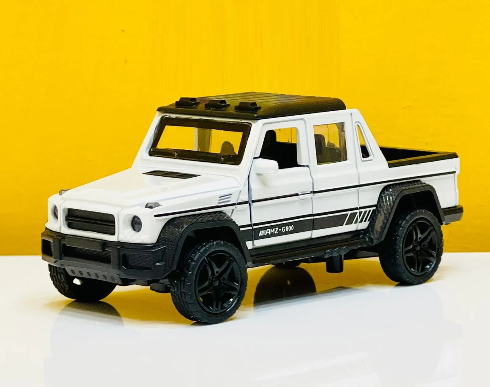 ماشین فلزی موزیکال مدل Mercedes Benz AMG G63 — تصویر ۵