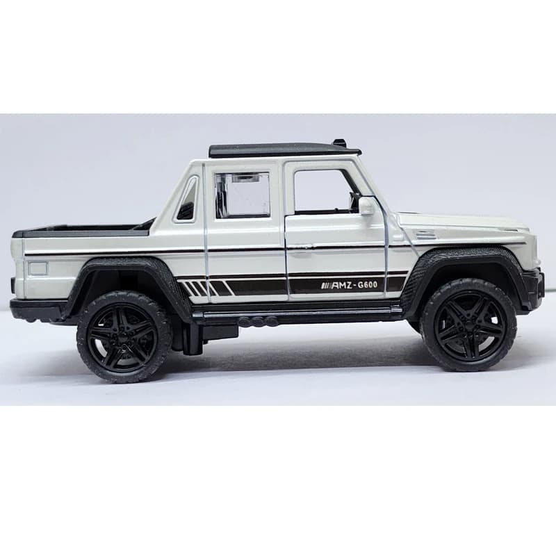 ماشین فلزی موزیکال مدل Mercedes Benz AMG G63 — تصویر ۶
