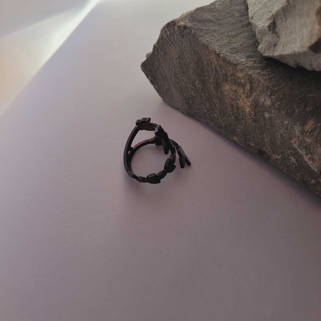 انگشتر استیل فری سایز پروانه ای مشکی — تصویر ۵