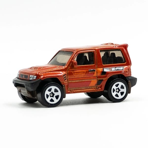 ماشین Hot Wheels مدل Mitsubishi Pajero Evolution — تصویر ۴