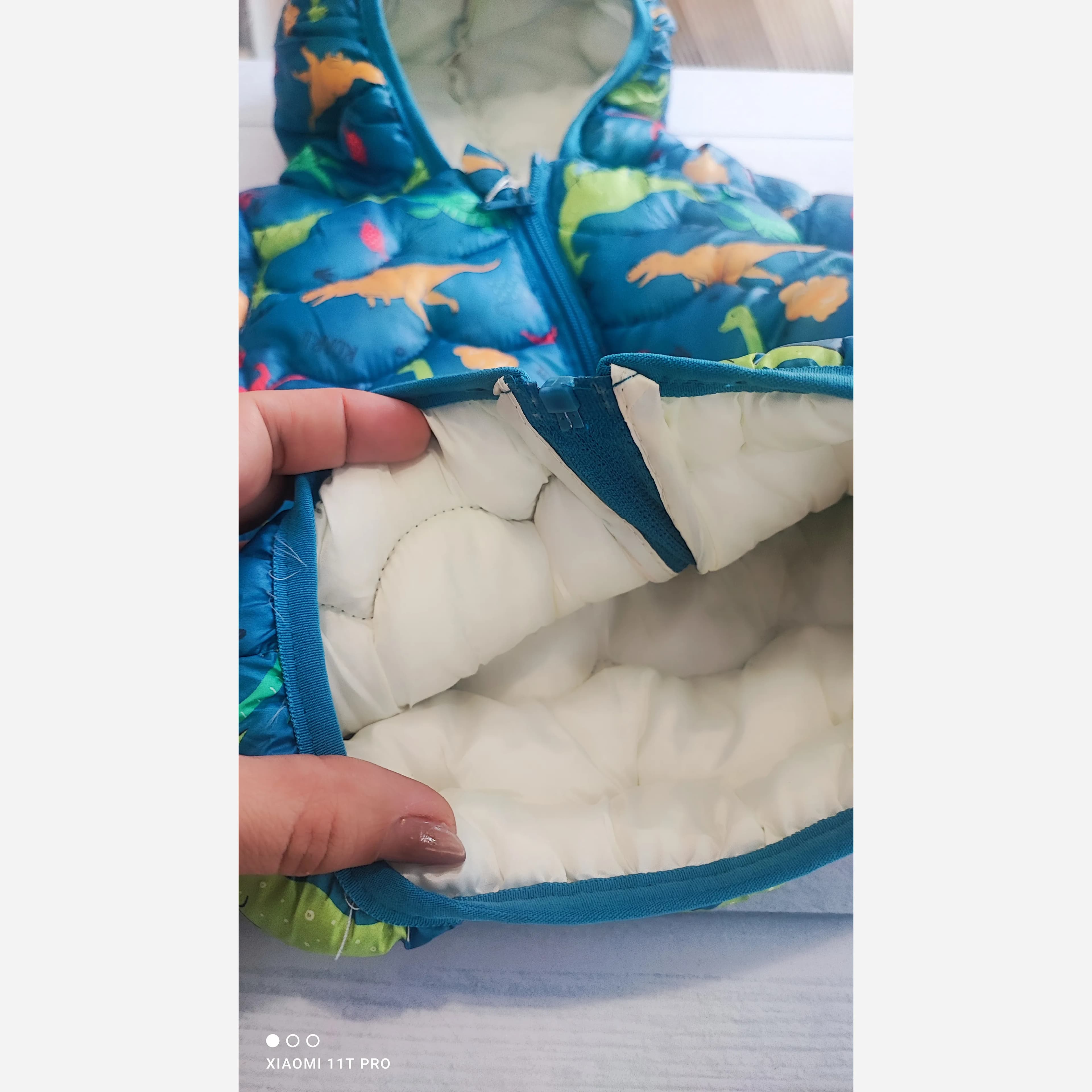 کاپشن بچگانه دایناسوری وارداتی داخل پشم شیشه — تصویر ۲