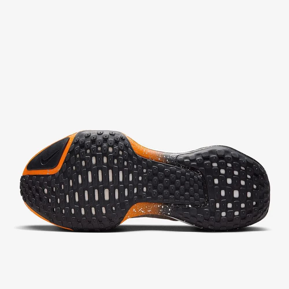 کفش دویدن Nike مدل Invincible Run 3 – FQ8720-100 — تصویر ۴