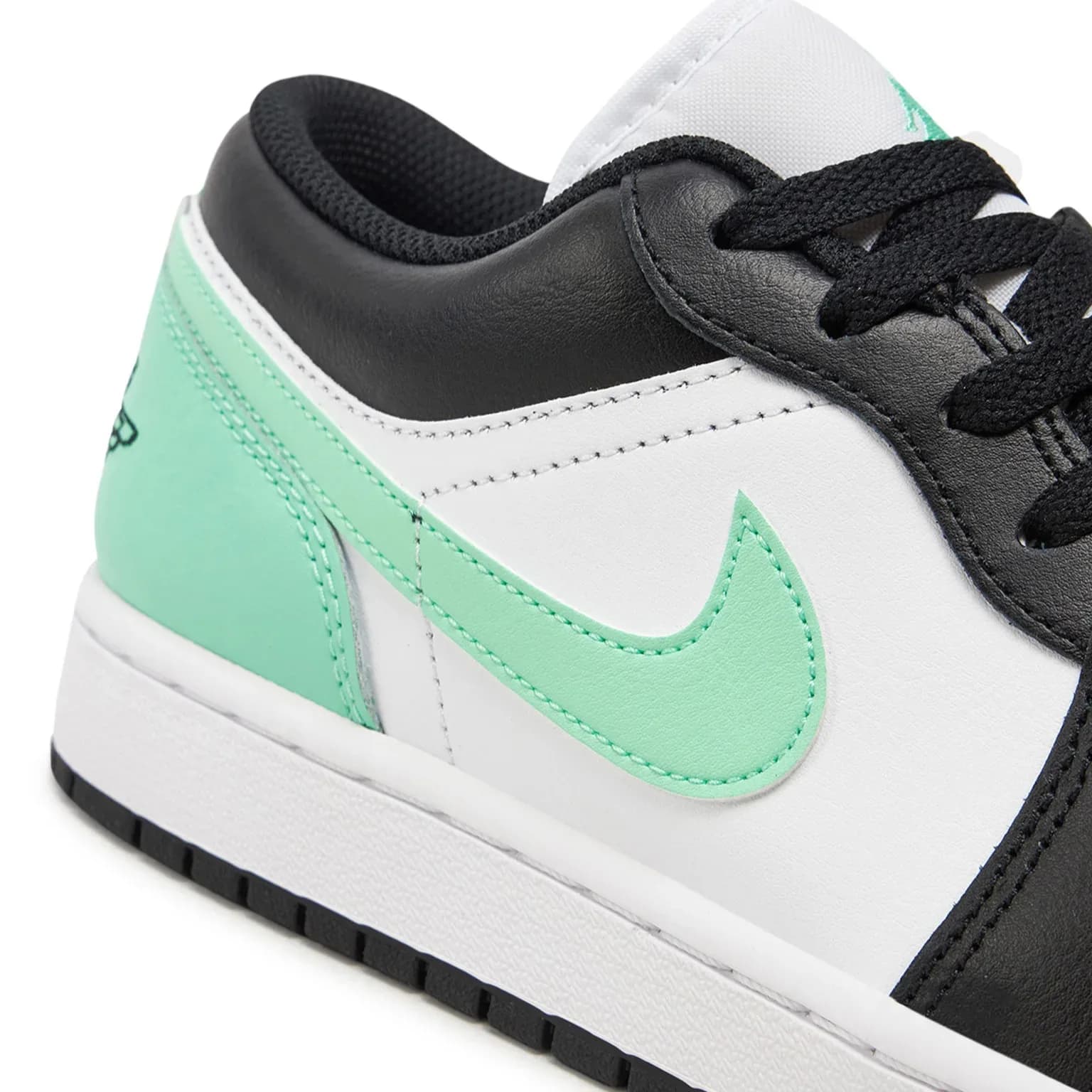 کتونی Nike مدل Jordan 1 Low – 553558-131 — تصویر ۵
