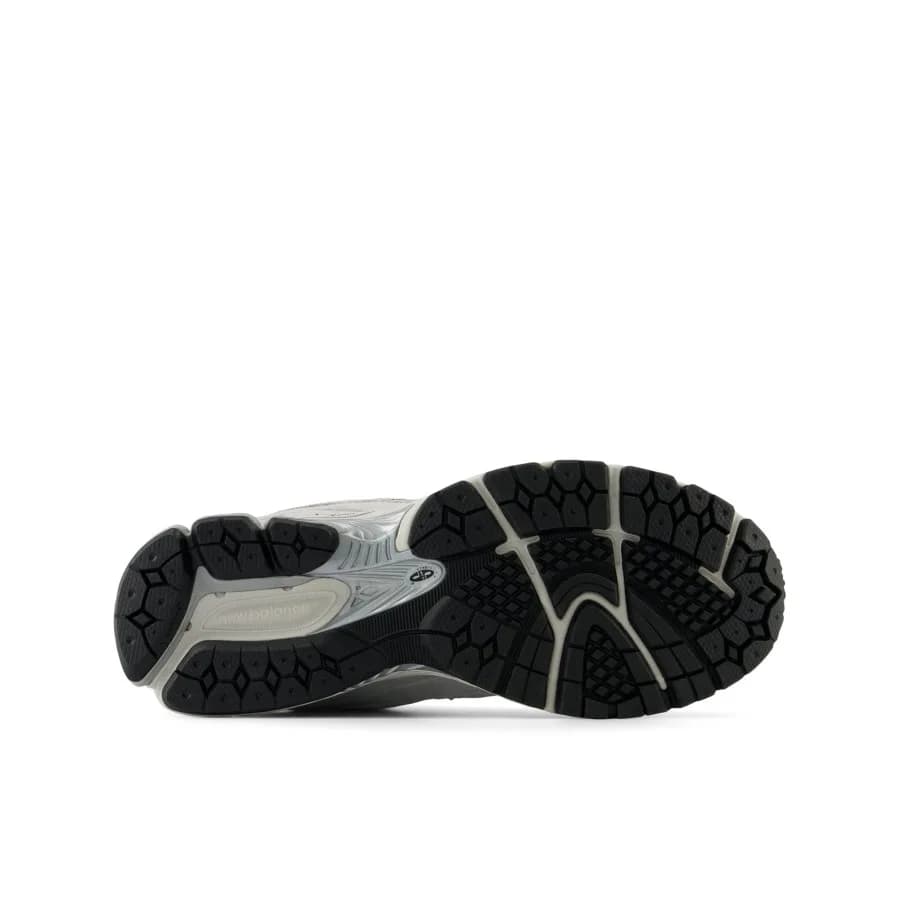 کتونی New Balance مدل 2002R – M2002RFH — تصویر ۴