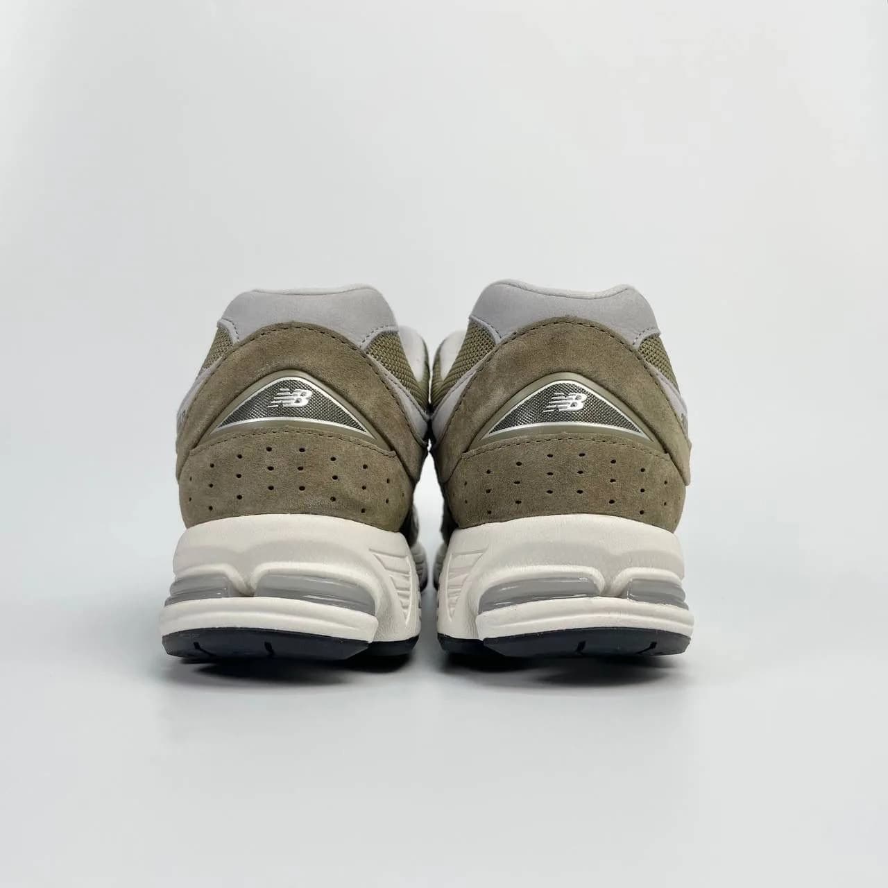 کتونی New Balance مدل 2002r – M2002RFO — تصویر ۵