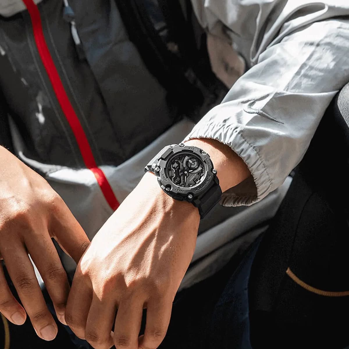 ساعت مچی مردانه کاسیو جی شاک مدل Casio G-SHOK GA-2200BB-1ADR (TH) — تصویر ۳