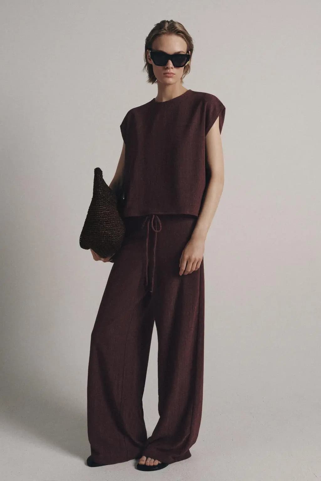 شلوار راسته زنانه Zara شرابی — تصویر ۲