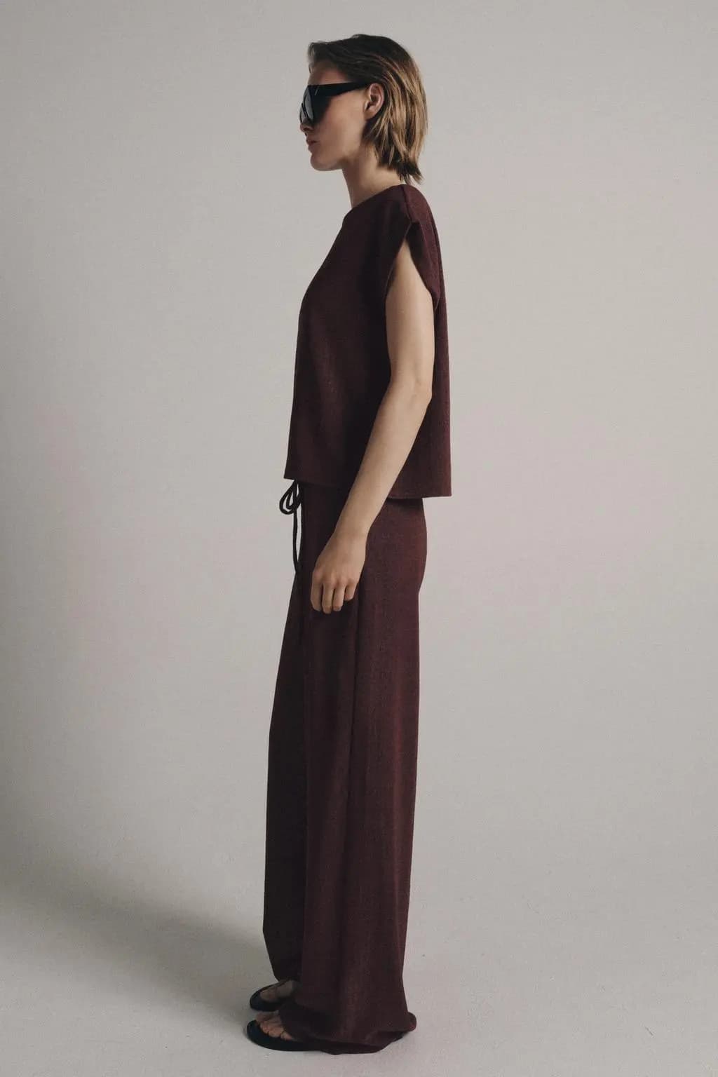 شلوار راسته زنانه Zara شرابی — تصویر ۳
