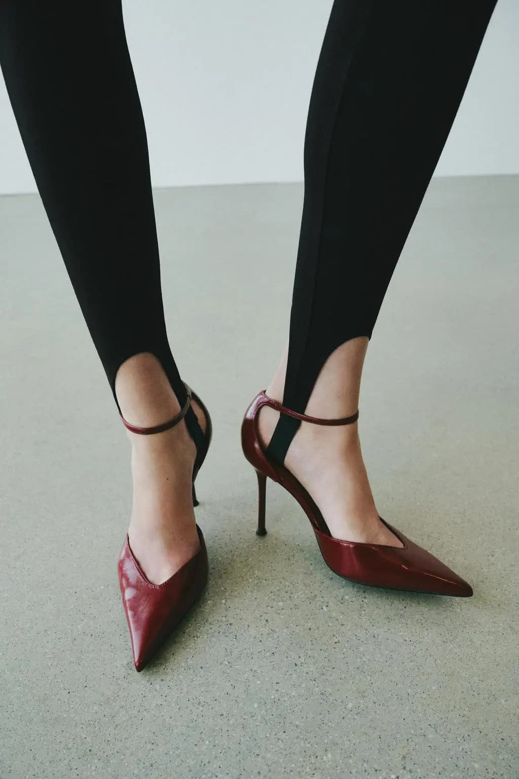 کفش پاشنه‌دار بندی دور مچ زنانه Zara قرمز
