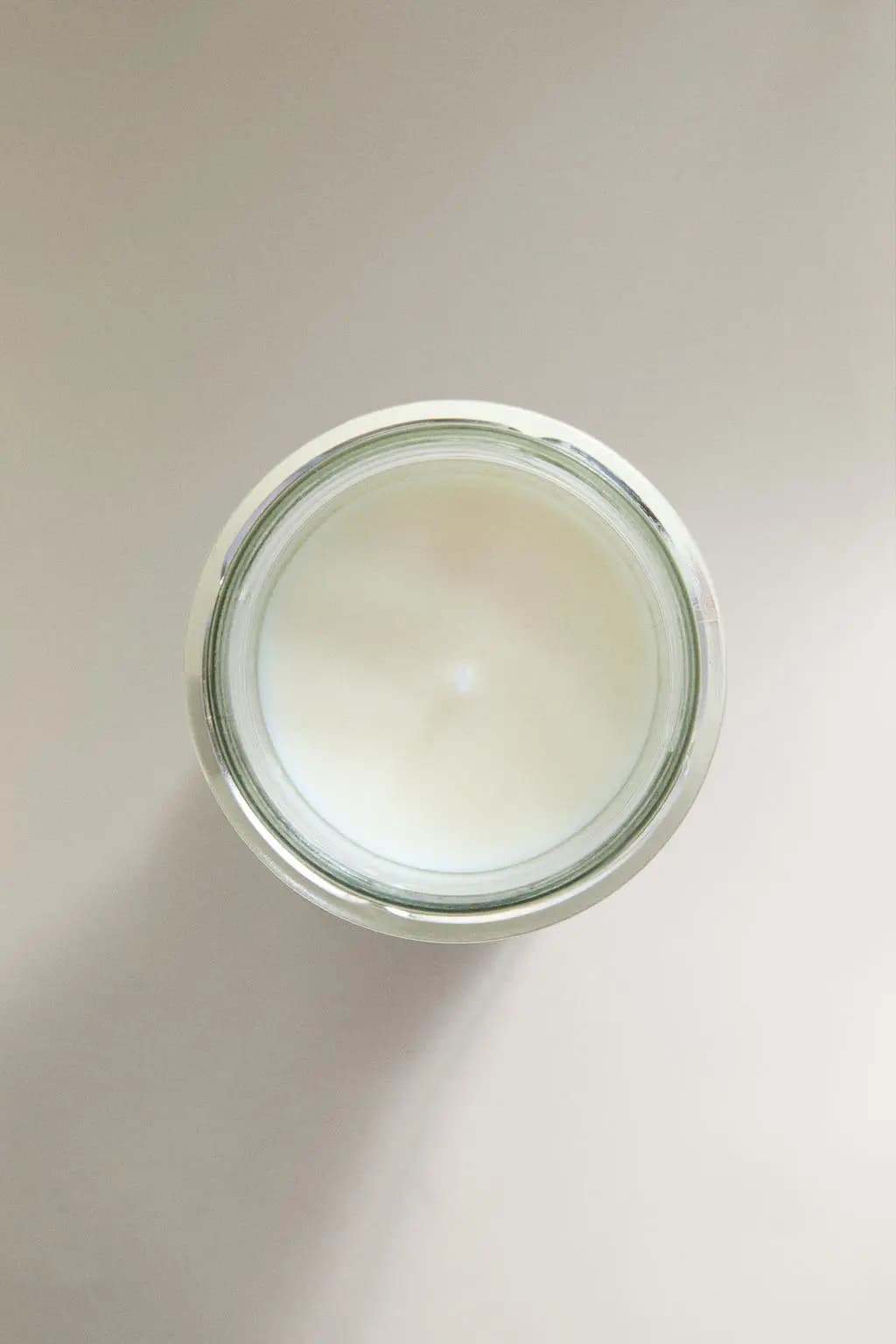 شمع معطر Zara وتیور و انبه — تصویر ۲