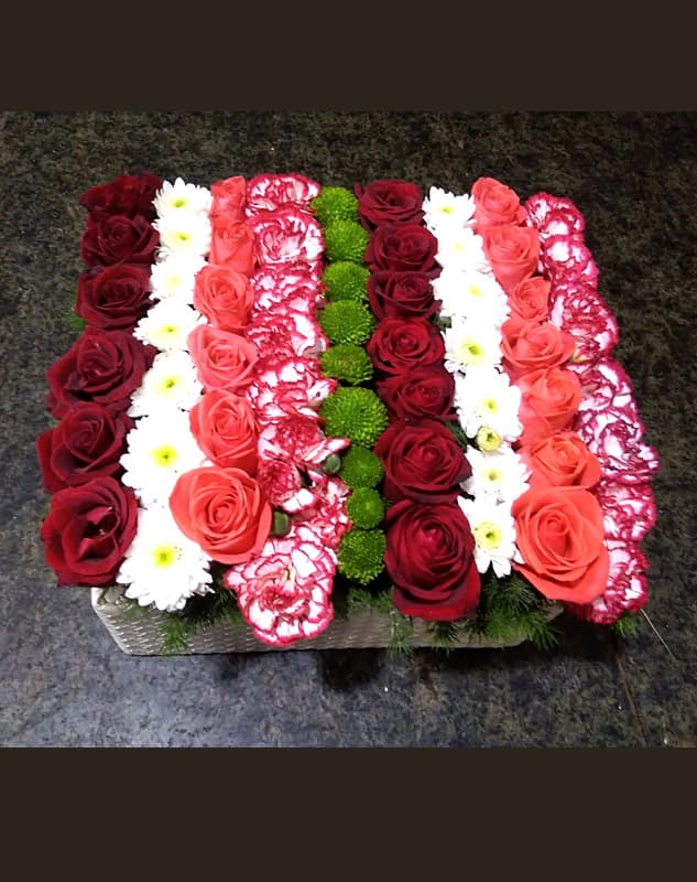 باکس گل چرمی با گل بهاری کد 413