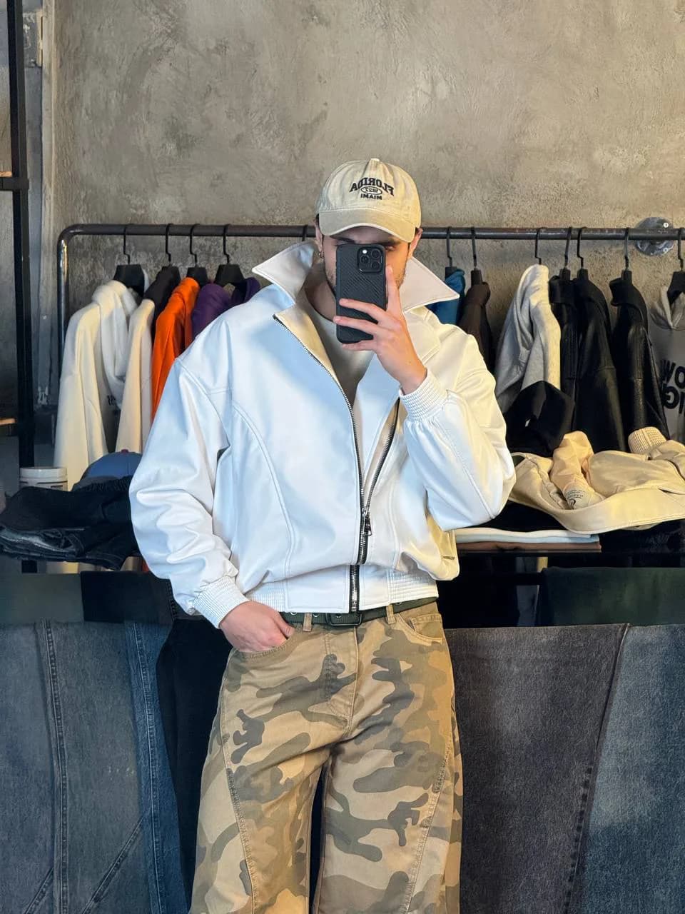 چرم زیپ کج سفید XL — تصویر ۳