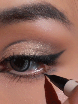 خط چشم MULTI-TASKER LINE & DETAIL – مشکی شیگلم SHEGLAM — تصویر ۳