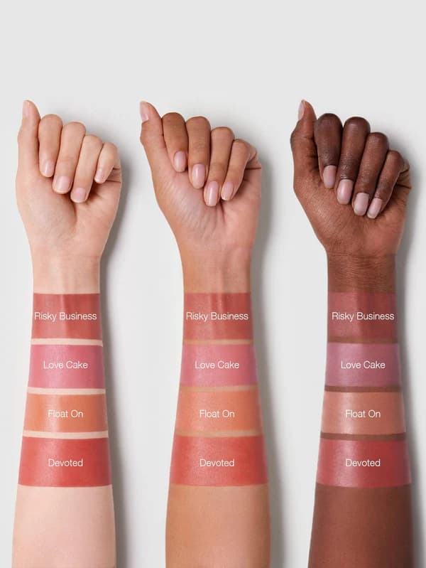 رژگونه مایع درخشان COLOR BLOOM DAYGLOW – FLOAT ON شیگلم SHEGLAM — تصویر ۳