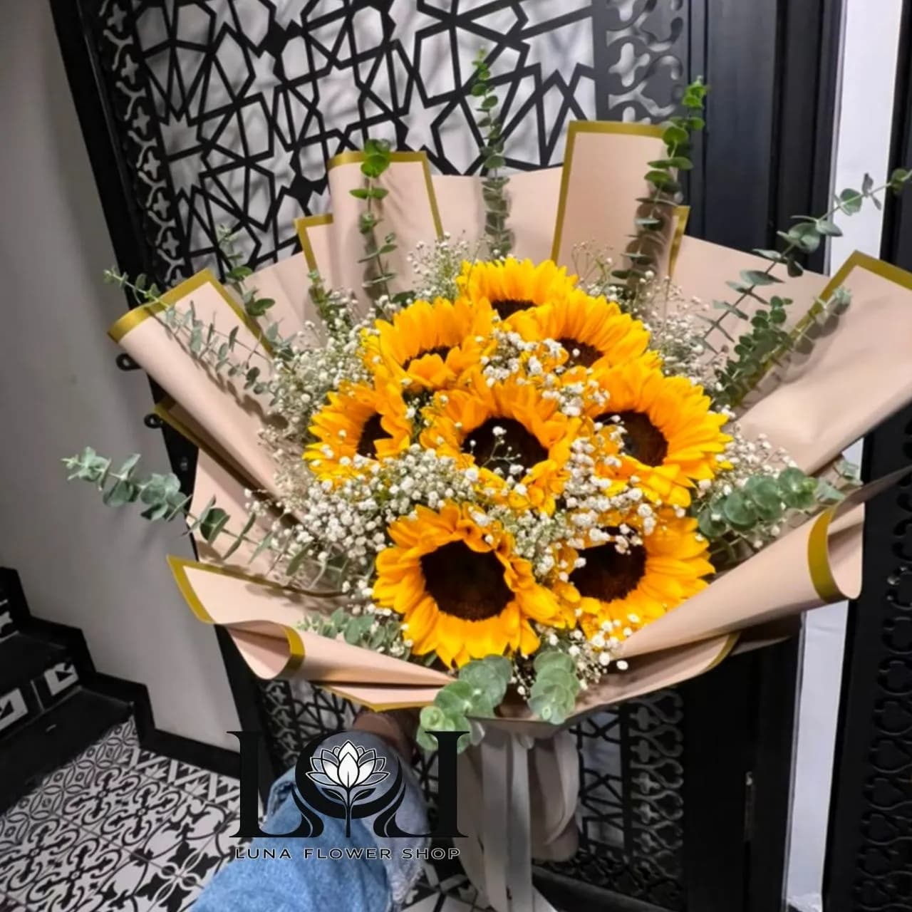 دسته گل طبیعی آفتابگردان DL212
