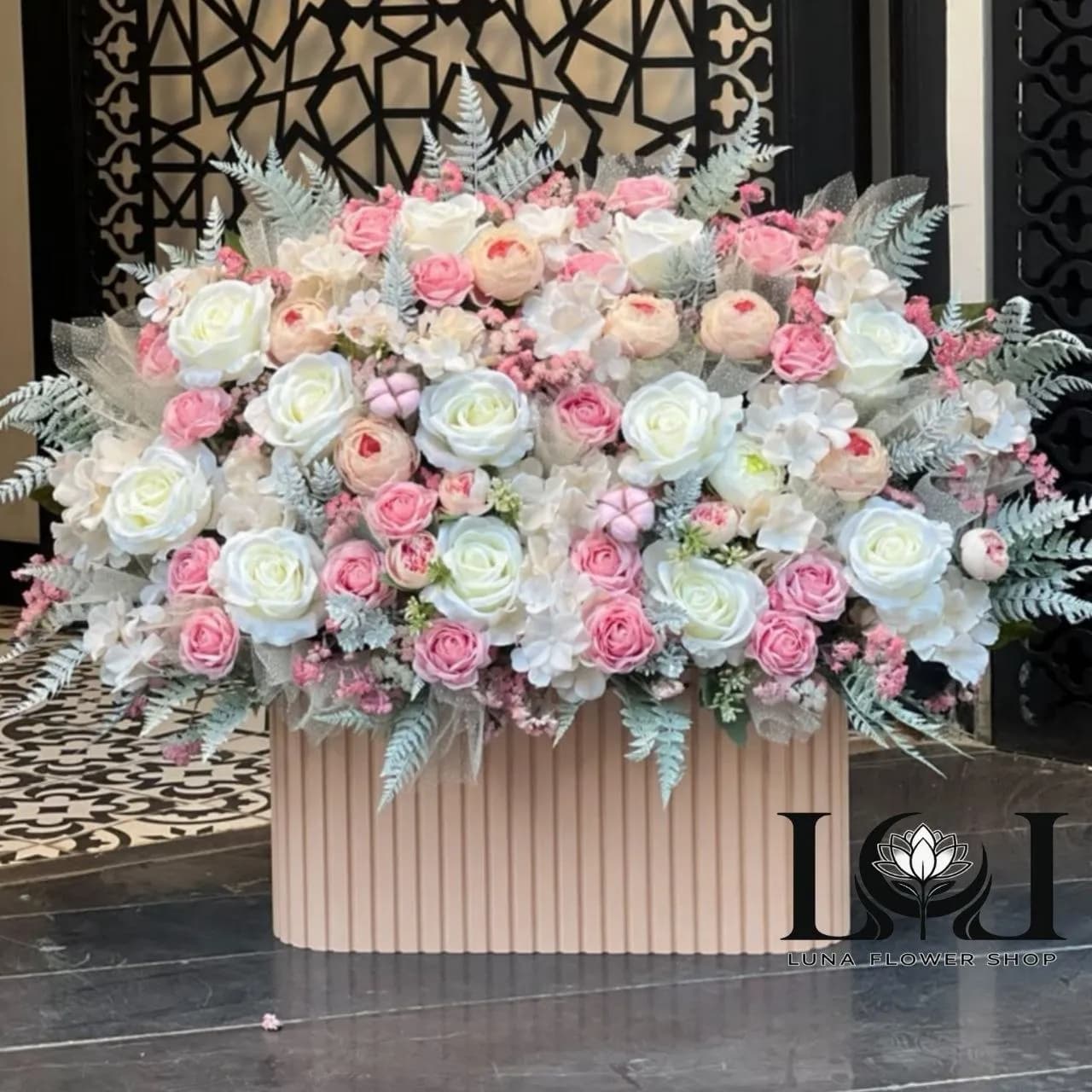 باکس گل مصنوعی رز AL124