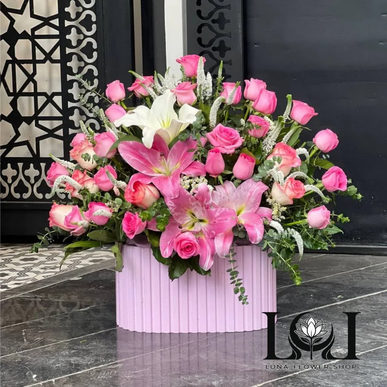 باکس گل طبیعی لیلیوم و رز BL200