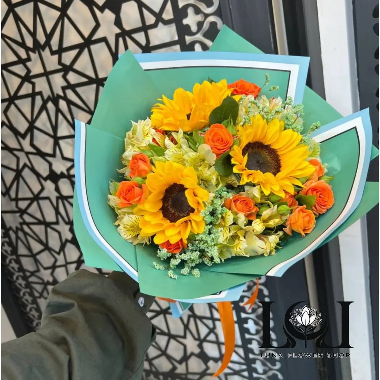 دسته گل طبیعی آفتابگردان DL180