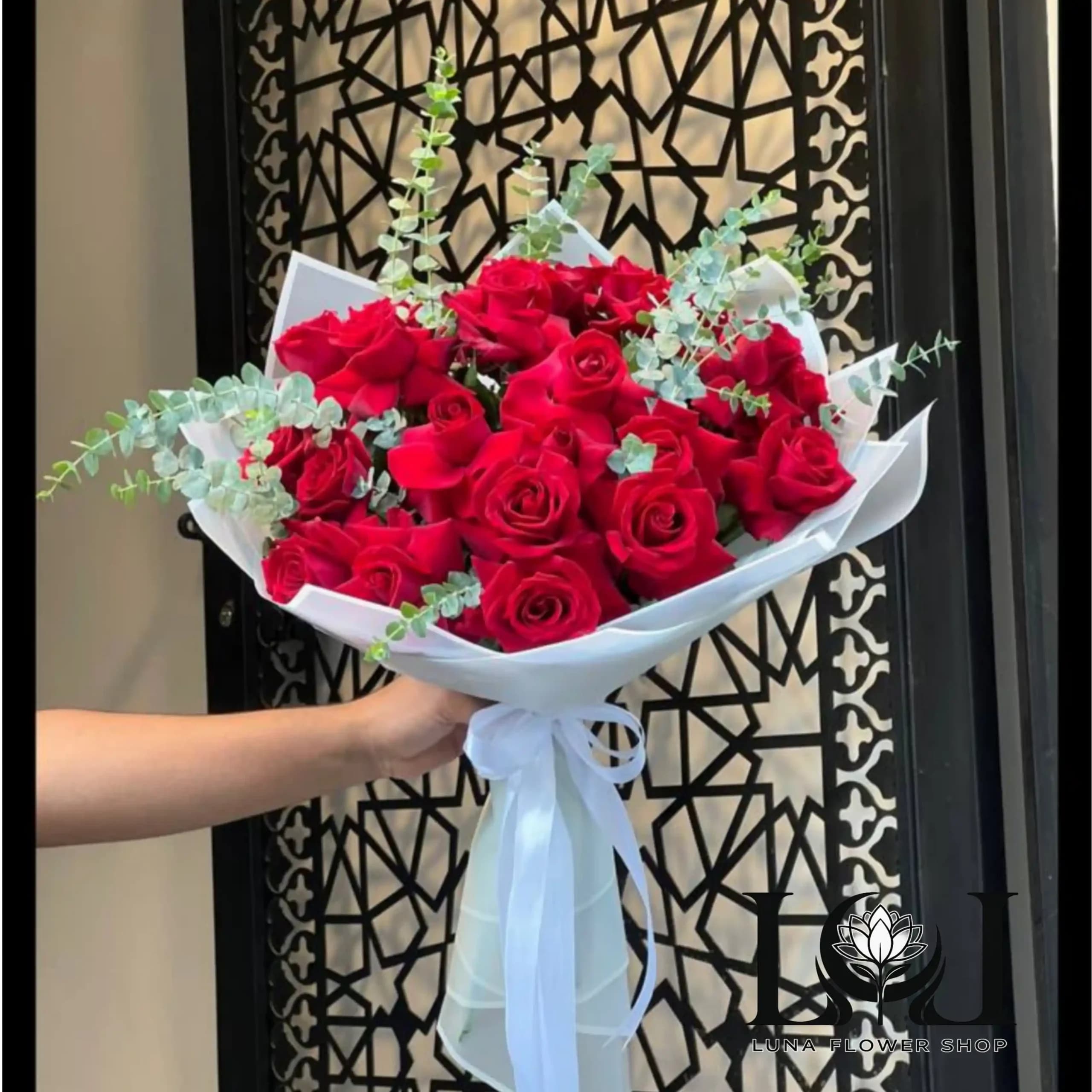 دسته گل رز هلندی قرمز ۲۰ شاخه DL170