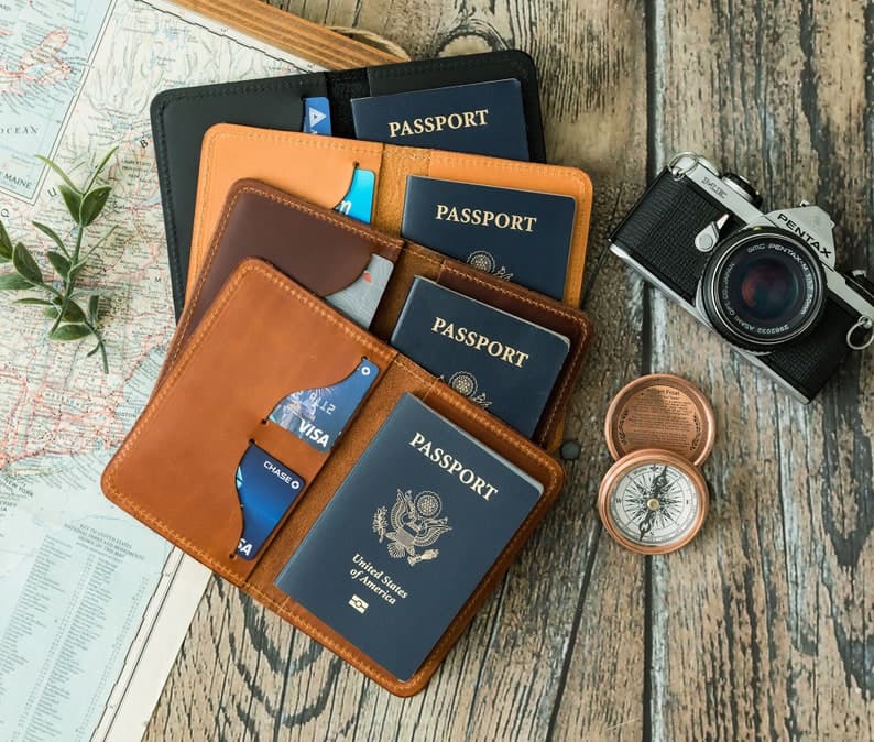 کیف پاسپورت چرم طبیعی مدل Passport Bag 22 | سیلوا چرم — تصویر ۴