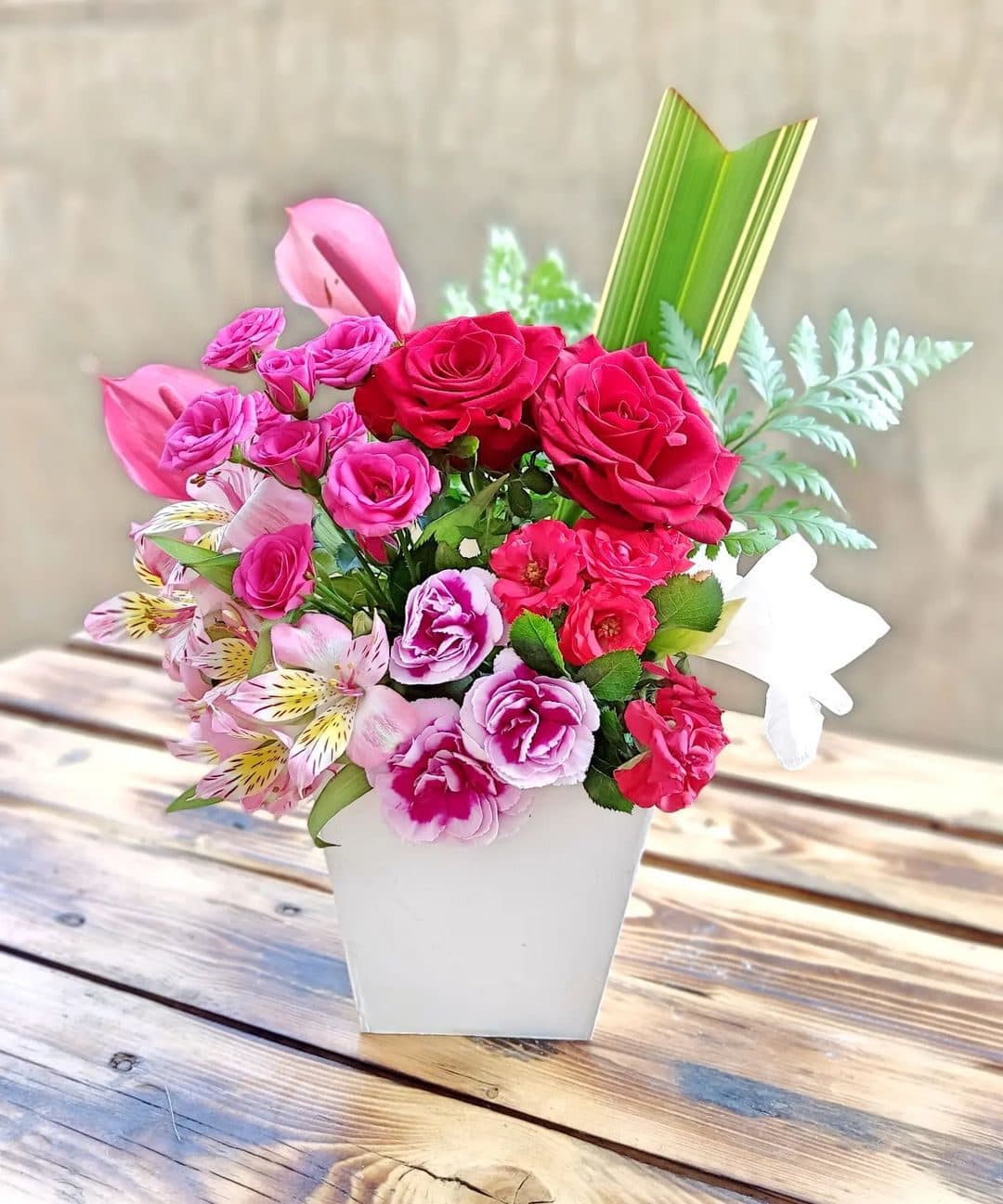 دسته گل برای ساختمان پزشکان نگین ونک 100a1326