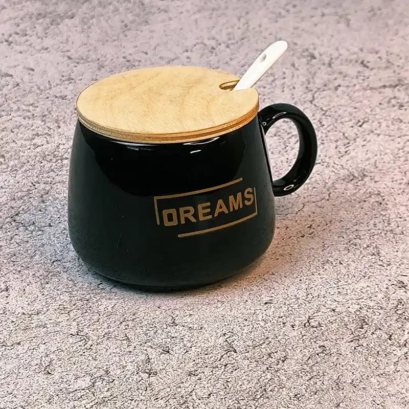 ماگ درب چوبی قاشق دار طرح DREAMS — تصویر ۳