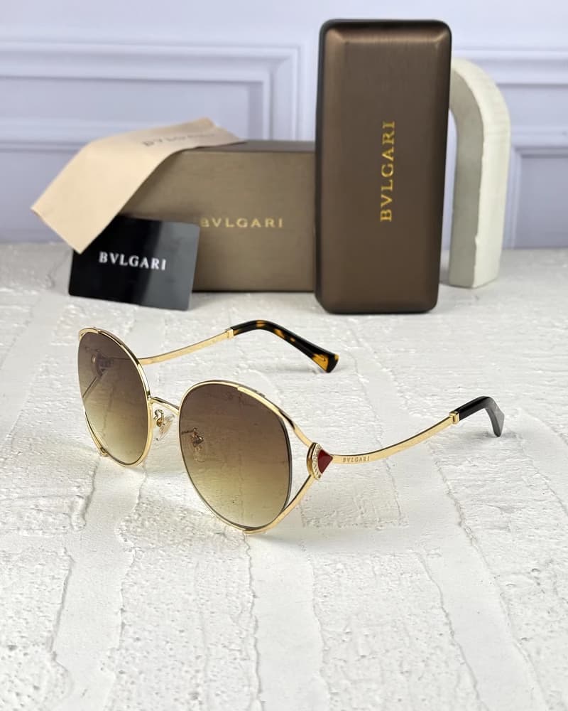 عينک آفتابی زنانه بولگاری مدل BVLGARI 6181B — تصویر ۳