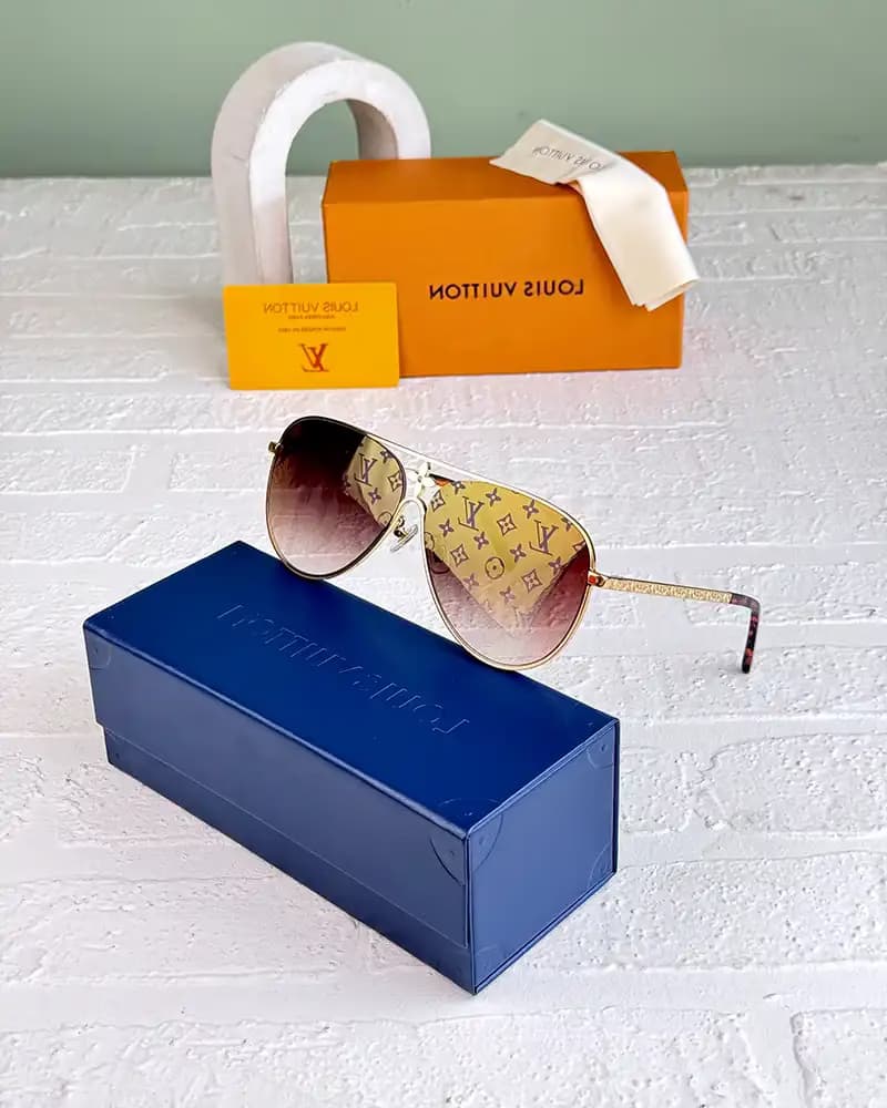 عینک آفتابی زنانه لویس ویتون مدل LOUIS VUITTON Z1869 — تصویر ۴