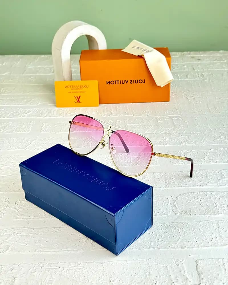 عینک آفتابی زنانه لویس ویتون مدل LOUIS VUITTON Z1869 — تصویر ۵