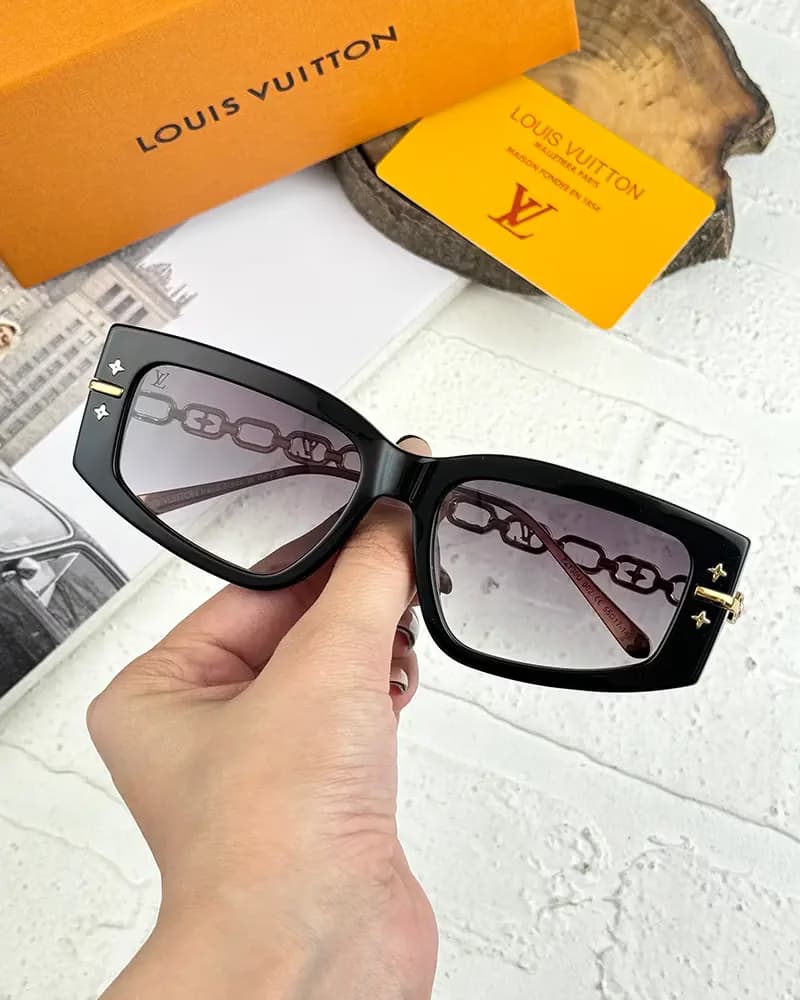 عینک آفتابی زنانه لویس ویتون مدل LOUIS VUITTON Z2130U — تصویر ۶