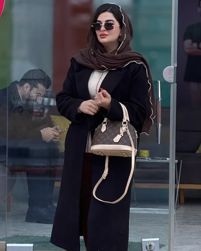عینک آفتابی زنانه والنتینو مدل VALENTINO VA5034 — تصویر ۶